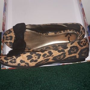 Leopard flats